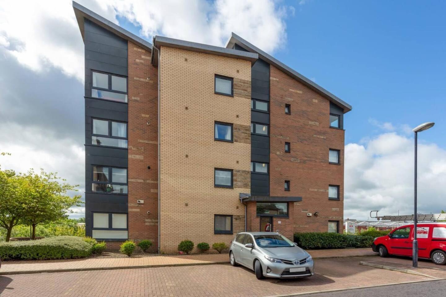 Walker Suite No 60 - Donnini Apartments Kilmarnock Luaran gambar