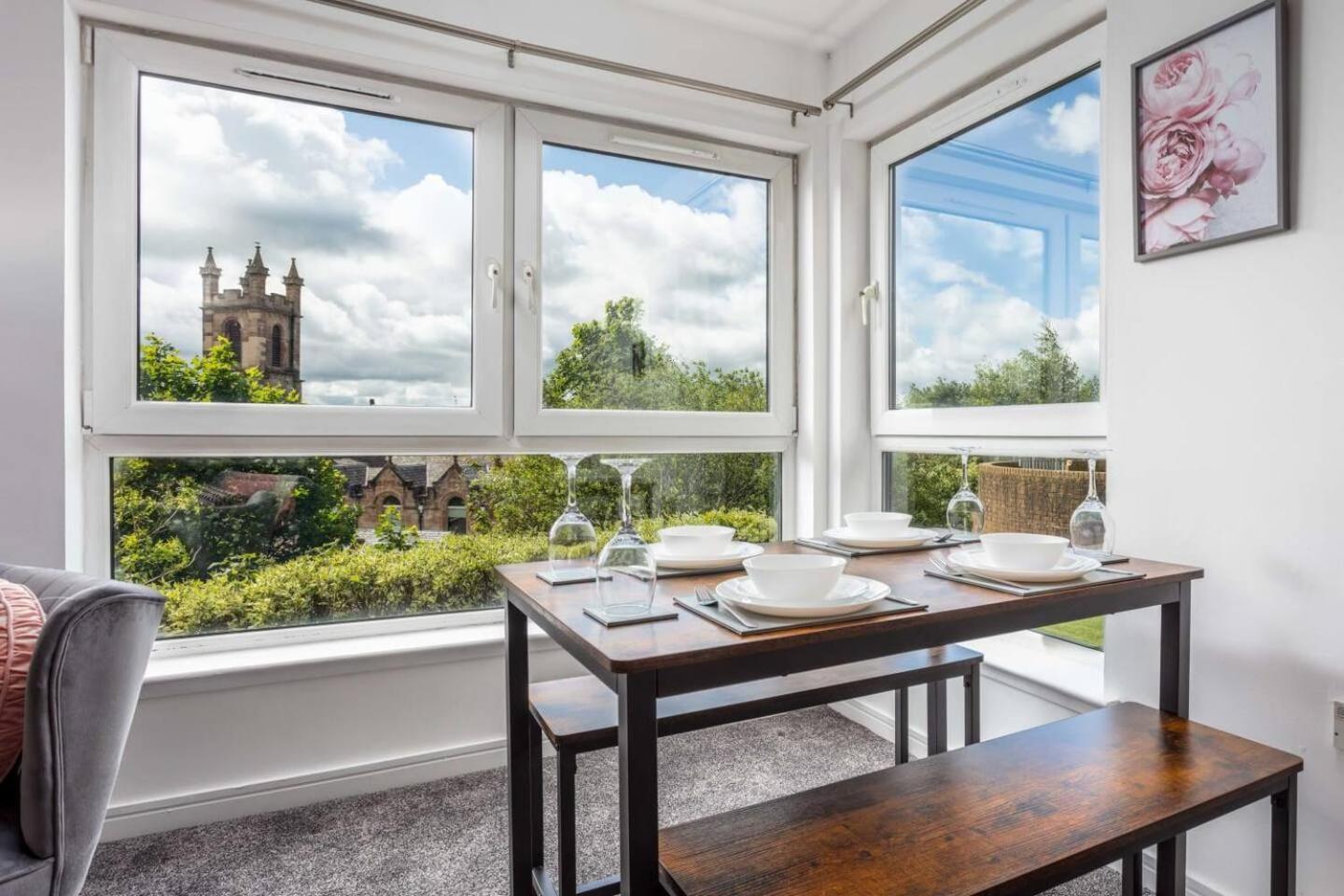 Walker Suite No 60 - Donnini Apartments Kilmarnock Luaran gambar